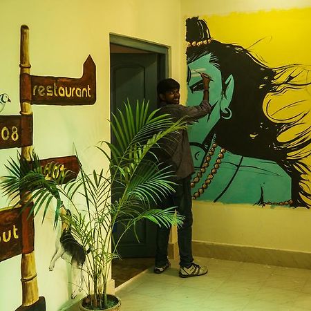 Zostel Varanasi Albergue Exterior foto