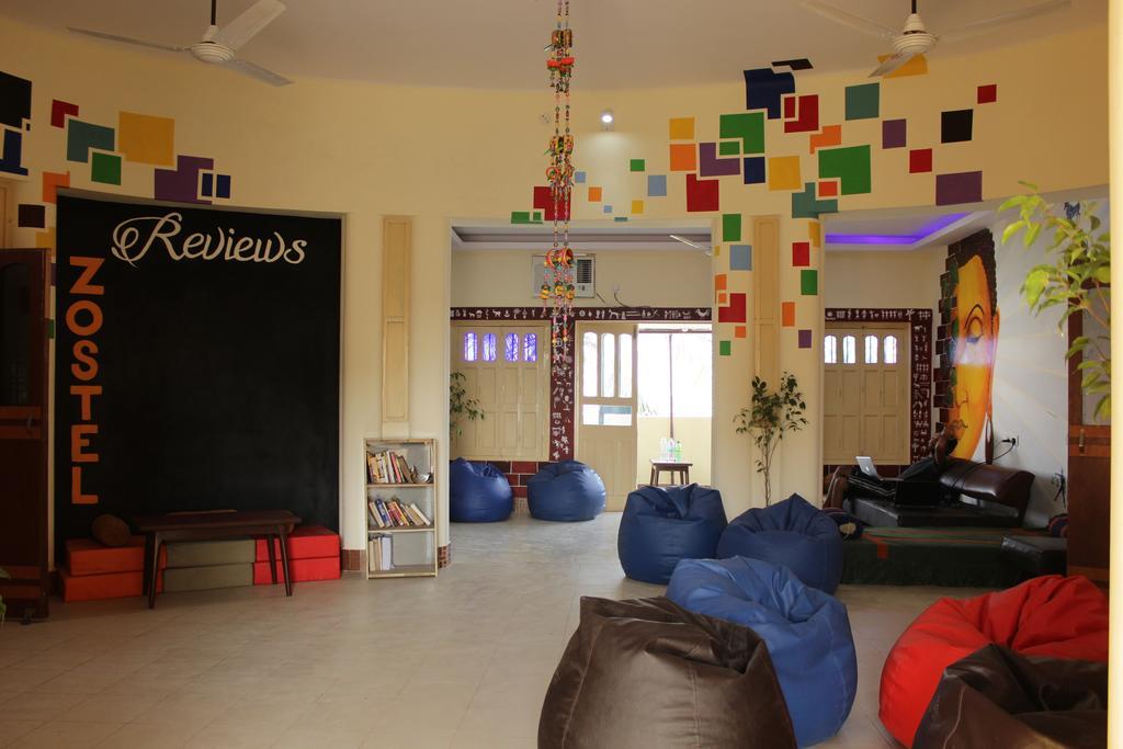 Zostel Varanasi Albergue Exterior foto